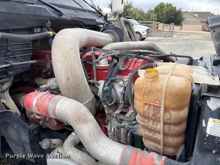 image for item EC8143 2009 International LF627 dump truck