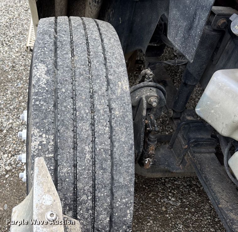 image for item EC8143 2009 International LF627 dump truck