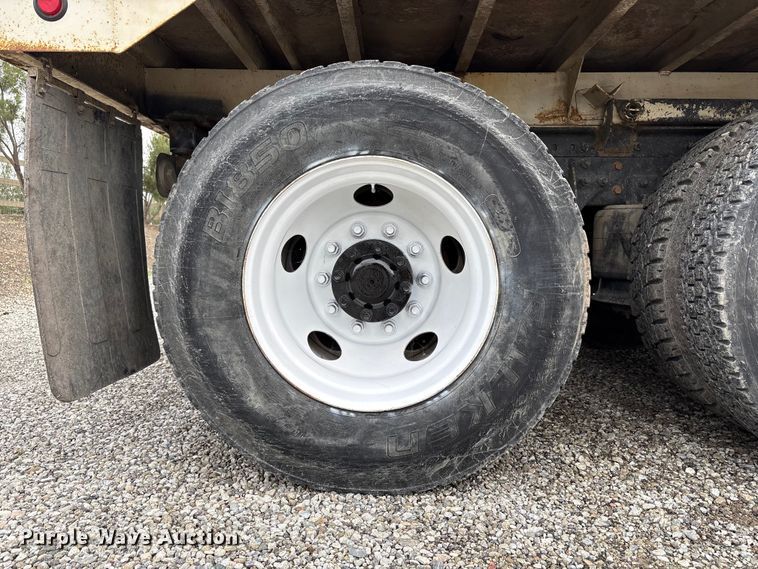 image for item EC8143 2009 International LF627 dump truck