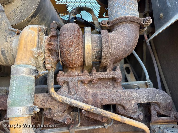 image for item EC8156 1998 John Deere 670C motor grader