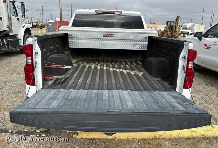 image for item EC8158 2019 Chevrolet Silverado 1500 LT Double Cab pickup truck