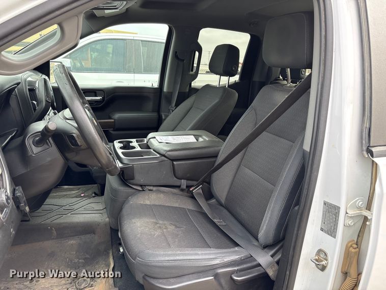 image for item EC8158 2019 Chevrolet Silverado 1500 LT Double Cab pickup truck