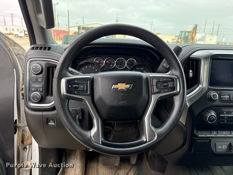 image for item EC8158 2019 Chevrolet Silverado 1500 LT Double Cab pickup truck