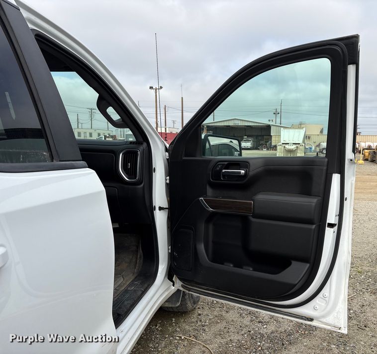 image for item EC8158 2019 Chevrolet Silverado 1500 LT Double Cab pickup truck