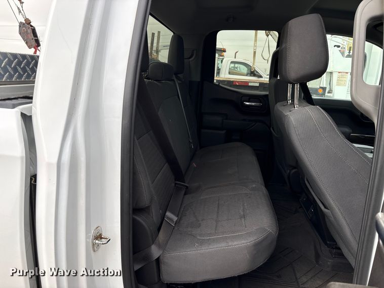 image for item EC8158 2019 Chevrolet Silverado 1500 LT Double Cab pickup truck