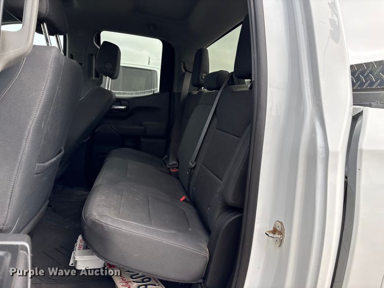 image for item EC8158 2019 Chevrolet Silverado 1500 LT Double Cab pickup truck