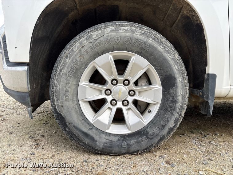 image for item EC8158 2019 Chevrolet Silverado 1500 LT Double Cab pickup truck