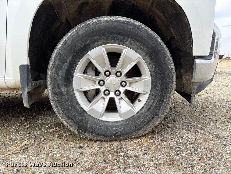 image for item EC8158 2019 Chevrolet Silverado 1500 LT Double Cab pickup truck