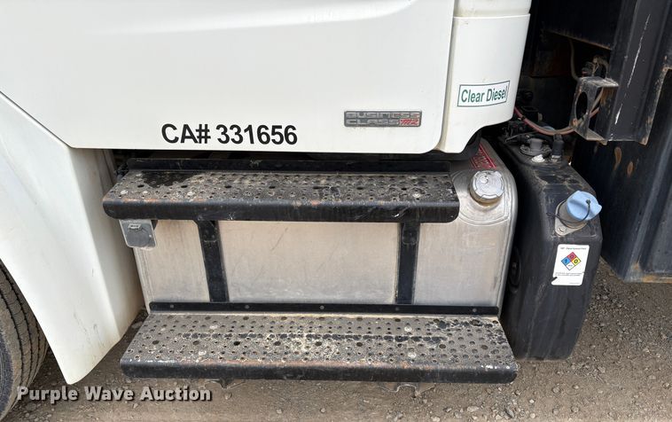 image for item EC8159 2012 Freightliner Business Class M2 flatbed truck