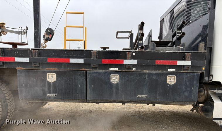 image for item EC8159 2012 Freightliner Business Class M2 flatbed truck