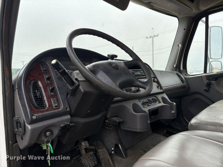 image for item EC8159 2012 Freightliner Business Class M2 flatbed truck