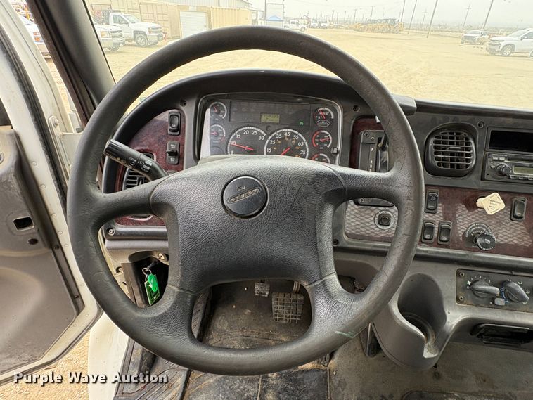 image for item EC8159 2012 Freightliner Business Class M2 flatbed truck