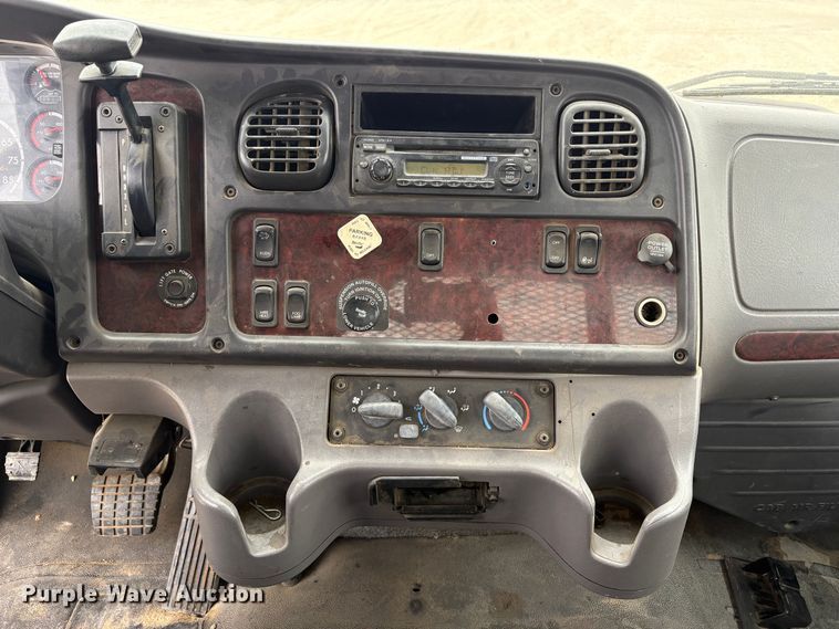 image for item EC8159 2012 Freightliner Business Class M2 flatbed truck