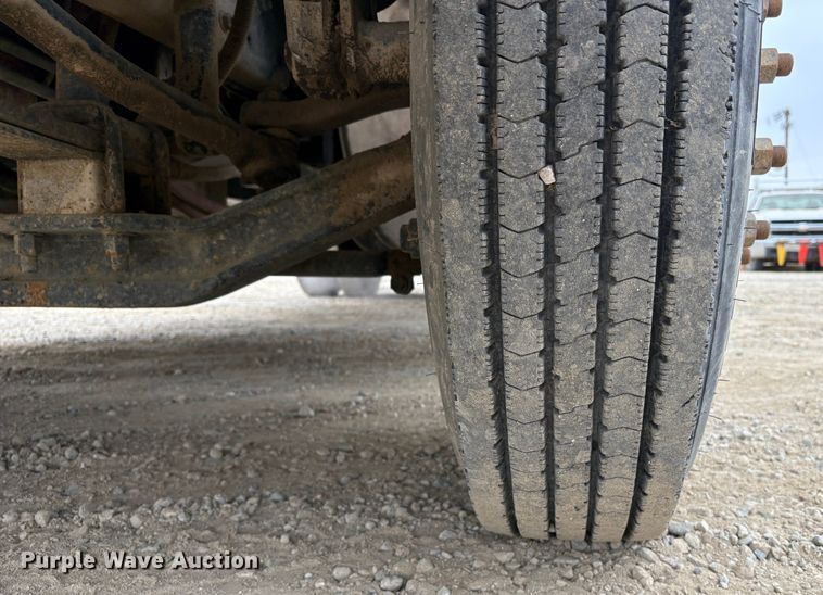 image for item EC8159 2012 Freightliner Business Class M2 flatbed truck