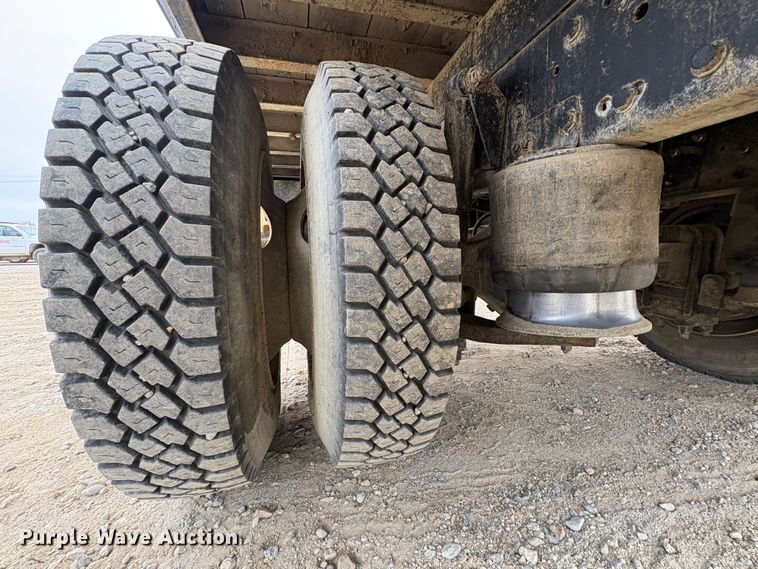 image for item EC8159 2012 Freightliner Business Class M2 flatbed truck