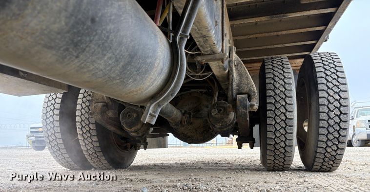 image for item EC8159 2012 Freightliner Business Class M2 flatbed truck