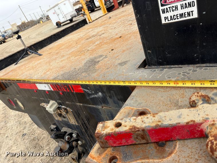 image for item EC8159 2012 Freightliner Business Class M2 flatbed truck