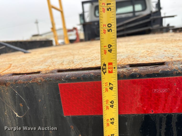 image for item EC8159 2012 Freightliner Business Class M2 flatbed truck