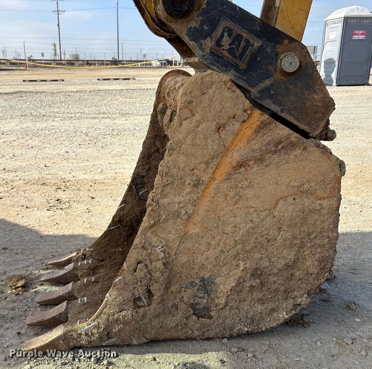 image for item EC8160 2015 Caterpillar 416F2 backhoe