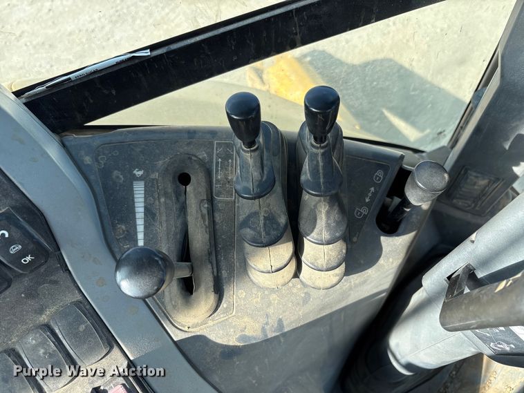 image for item EC8160 2015 Caterpillar 416F2 backhoe