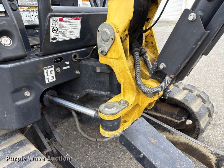 image for item EC8166 Yanmar VI025-6A mini excavator