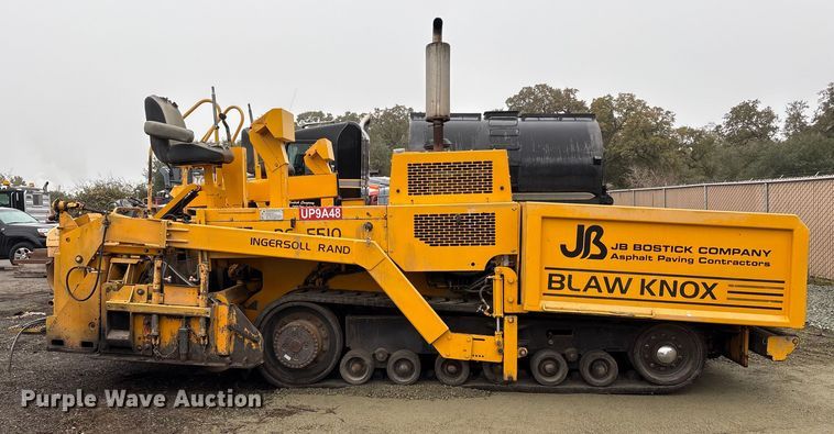 image for item EC8173 1999 Blaw-Knox PF-5510 paver
