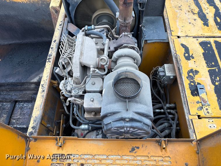 image for item EC8173 1999 Blaw-Knox PF-5510 paver