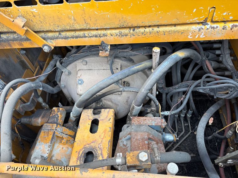 image for item EC8173 1999 Blaw-Knox PF-5510 paver