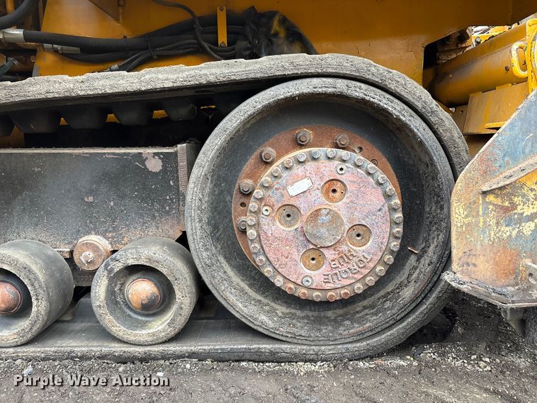 image for item EC8173 1999 Blaw-Knox PF-5510 paver