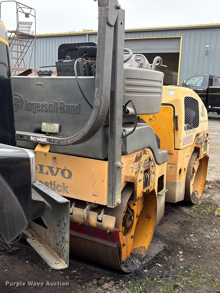 image for item EC8174 Volvo DD31HF double drum vibratory roller