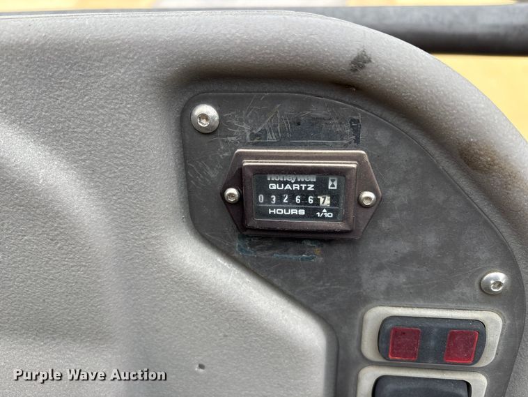 image for item EC8174 Volvo DD31HF double drum vibratory roller