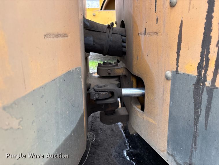 image for item EC8174 Volvo DD31HF double drum vibratory roller