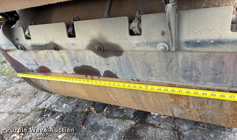 image for item EC8174 Volvo DD31HF double drum vibratory roller