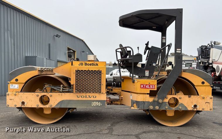 image for item EC8175 2012 Volvo DD9OHF double drum vibratory roller