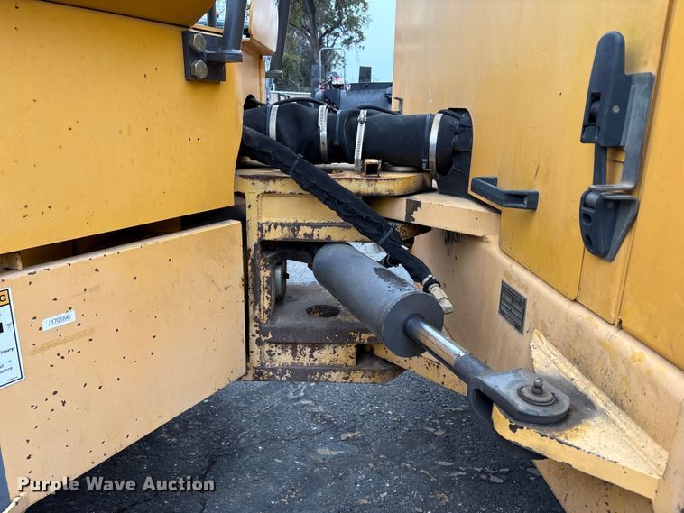 image for item EC8175 2012 Volvo DD9OHF double drum vibratory roller