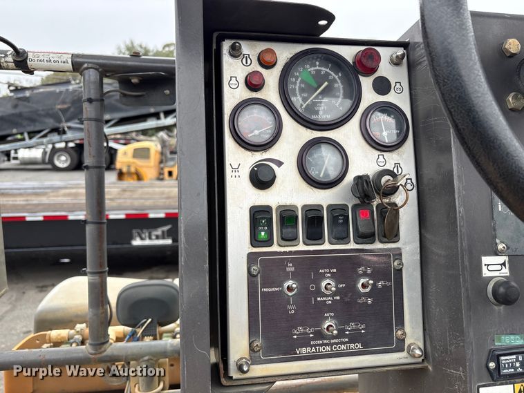 image for item EC8175 2012 Volvo DD9OHF double drum vibratory roller