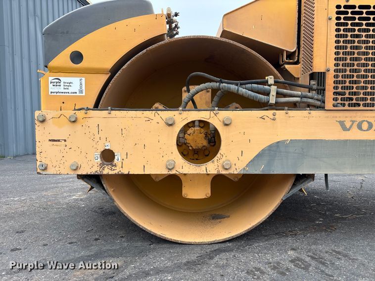 image for item EC8175 2012 Volvo DD9OHF double drum vibratory roller