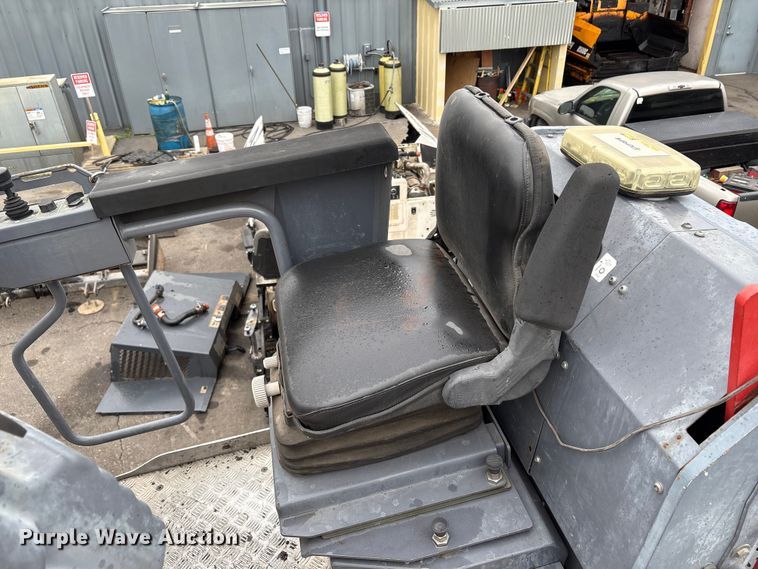 image for item EC8176 2008 Wirtgen W120F milling machine