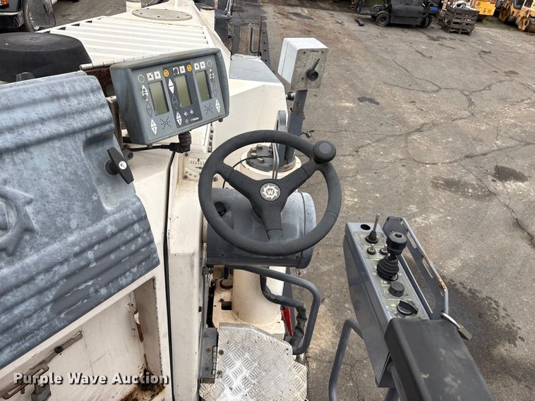 image for item EC8176 2008 Wirtgen W120F milling machine