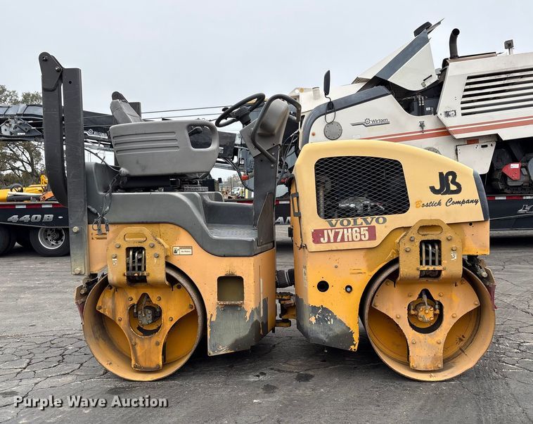 image for item EC8177 2013 Volvo DD31HF double drum vibratory roller