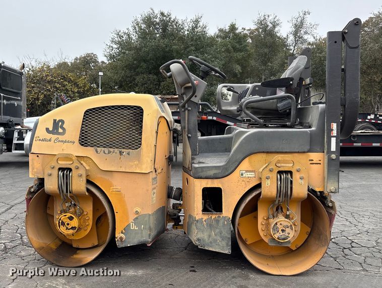 image for item EC8177 2013 Volvo DD31HF double drum vibratory roller