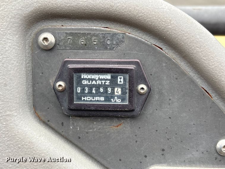 image for item EC8177 2013 Volvo DD31HF double drum vibratory roller