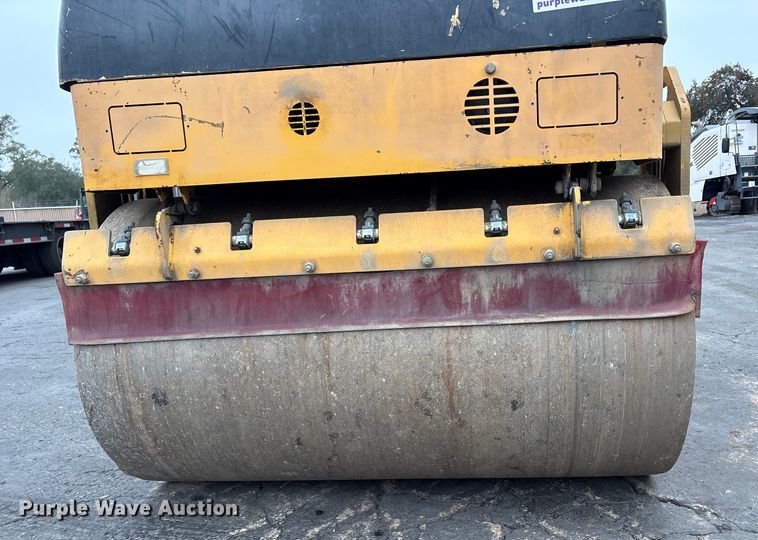 image for item EC8177 2013 Volvo DD31HF double drum vibratory roller