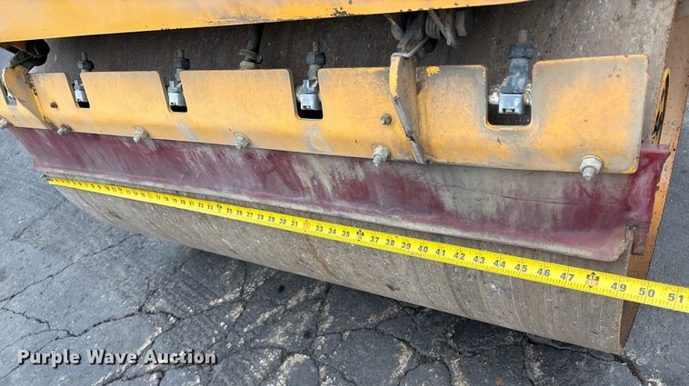 image for item EC8177 2013 Volvo DD31HF double drum vibratory roller