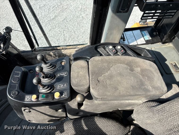 image for item ED2225 2008 Caterpillar 966H wheel loader