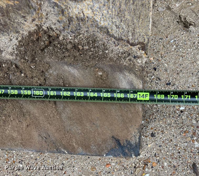 image for item ED2408 2005 Caterpillar 12H motor grader