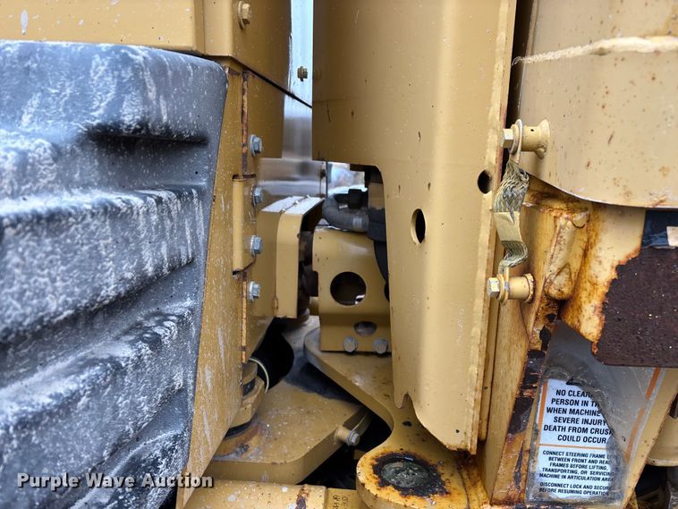image for item ED2408 2005 Caterpillar 12H motor grader