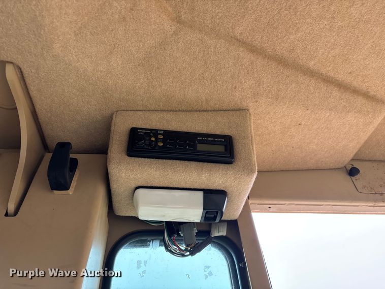 image for item ED2408 2005 Caterpillar 12H motor grader