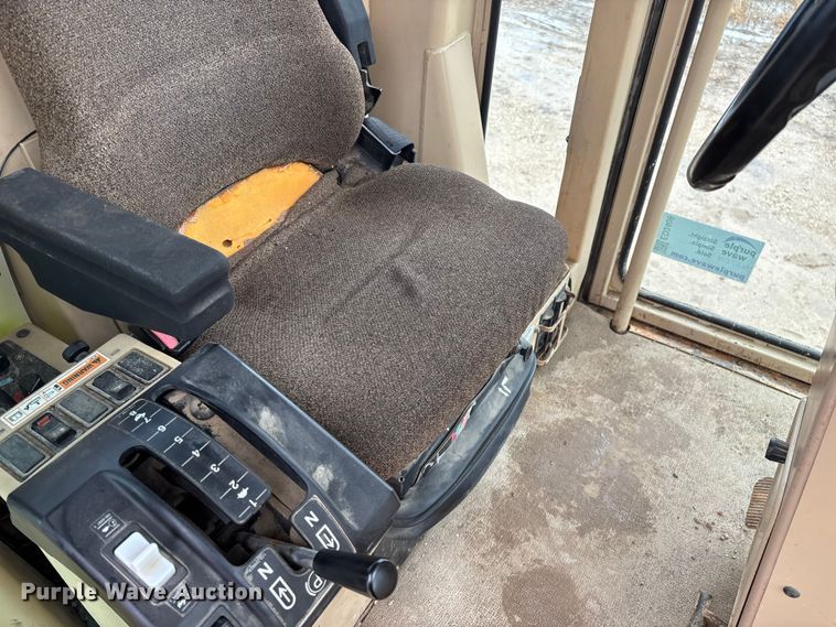 image for item ED2408 2005 Caterpillar 12H motor grader