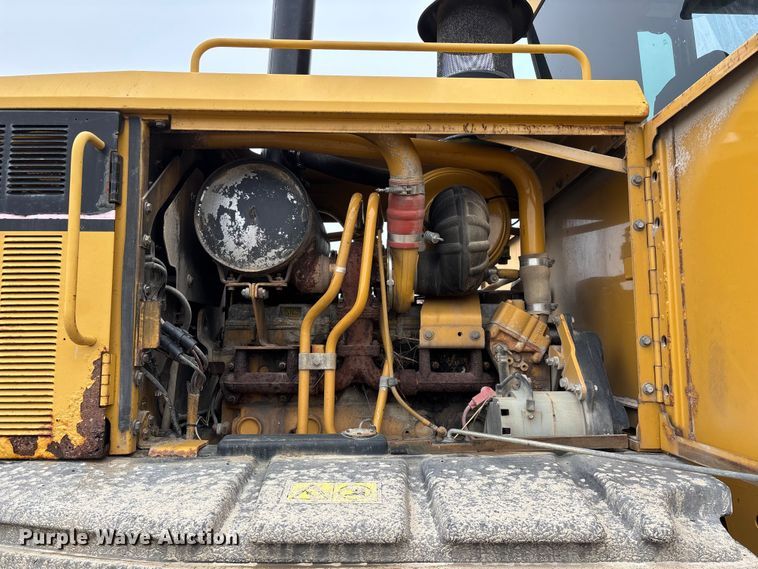 image for item ED2408 2005 Caterpillar 12H motor grader